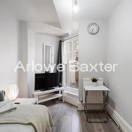 Hackney Guest Rooms-2